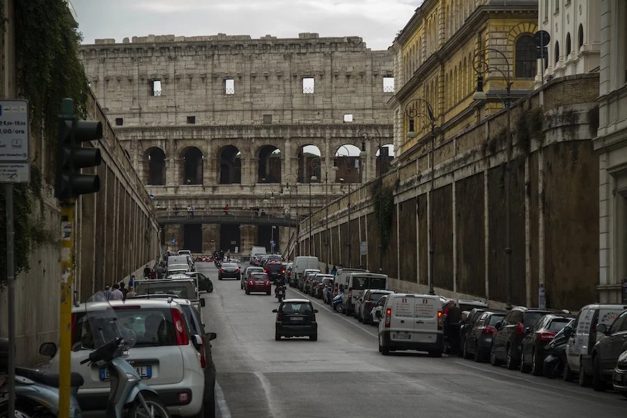 viaCavourViaDeiSerpentiRoma.jpg