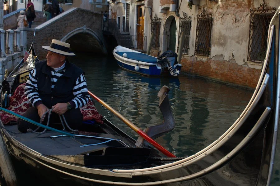gondolaVenezia.jpg
