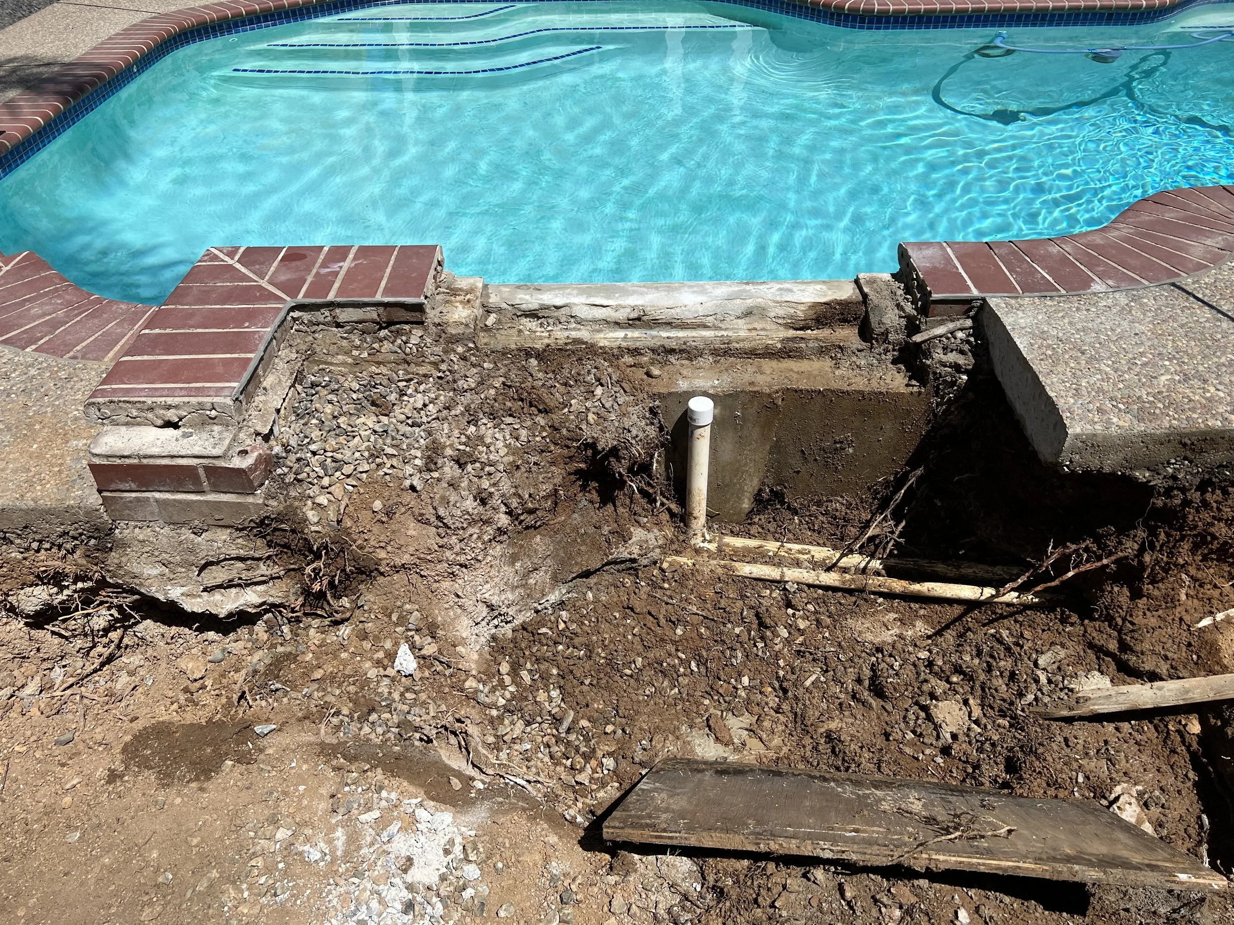 Pool plumbing leak repair - Elk Grove, CA