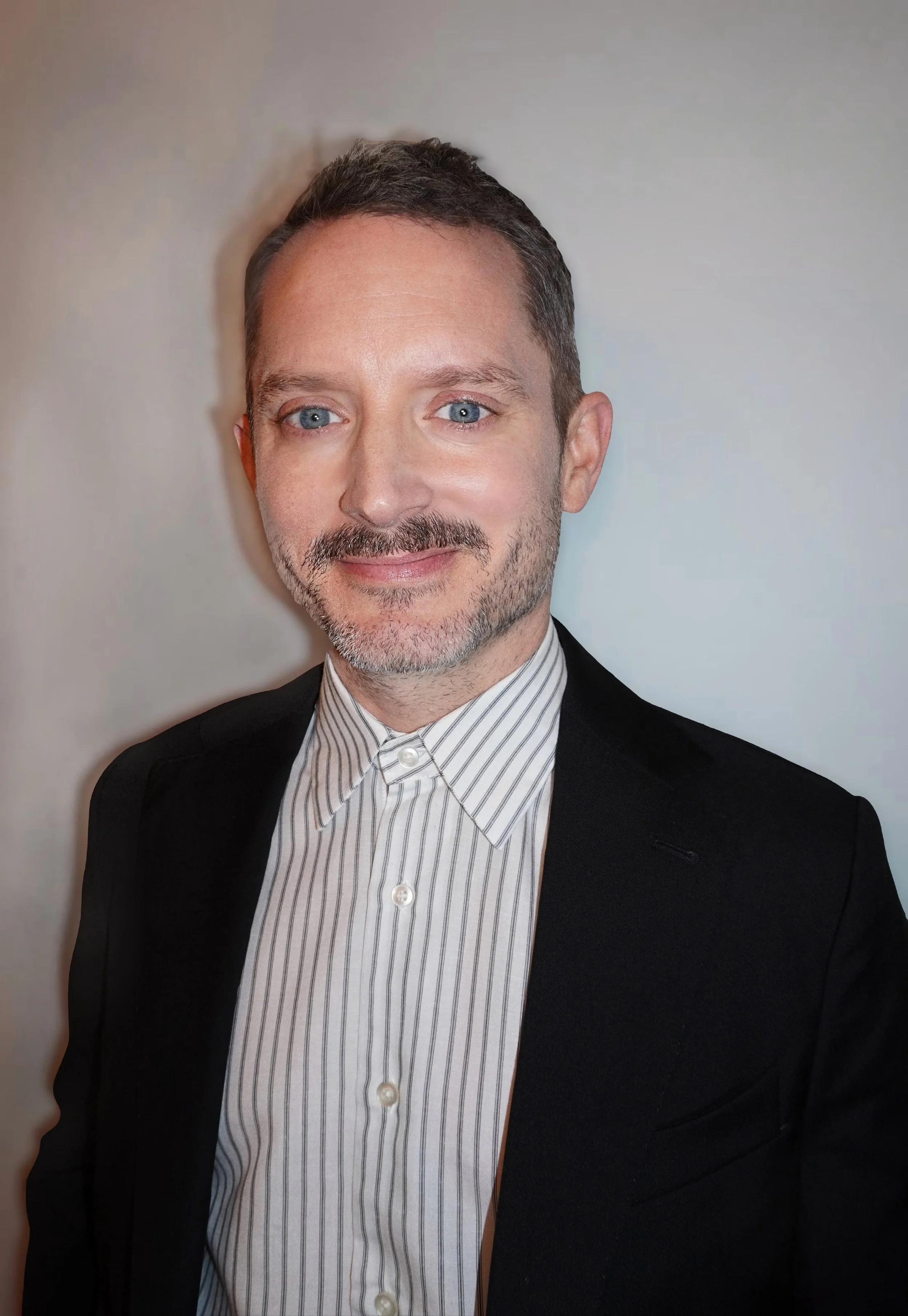 Men's hair cut and grooming, Elijah Wood for film premiere, Paris