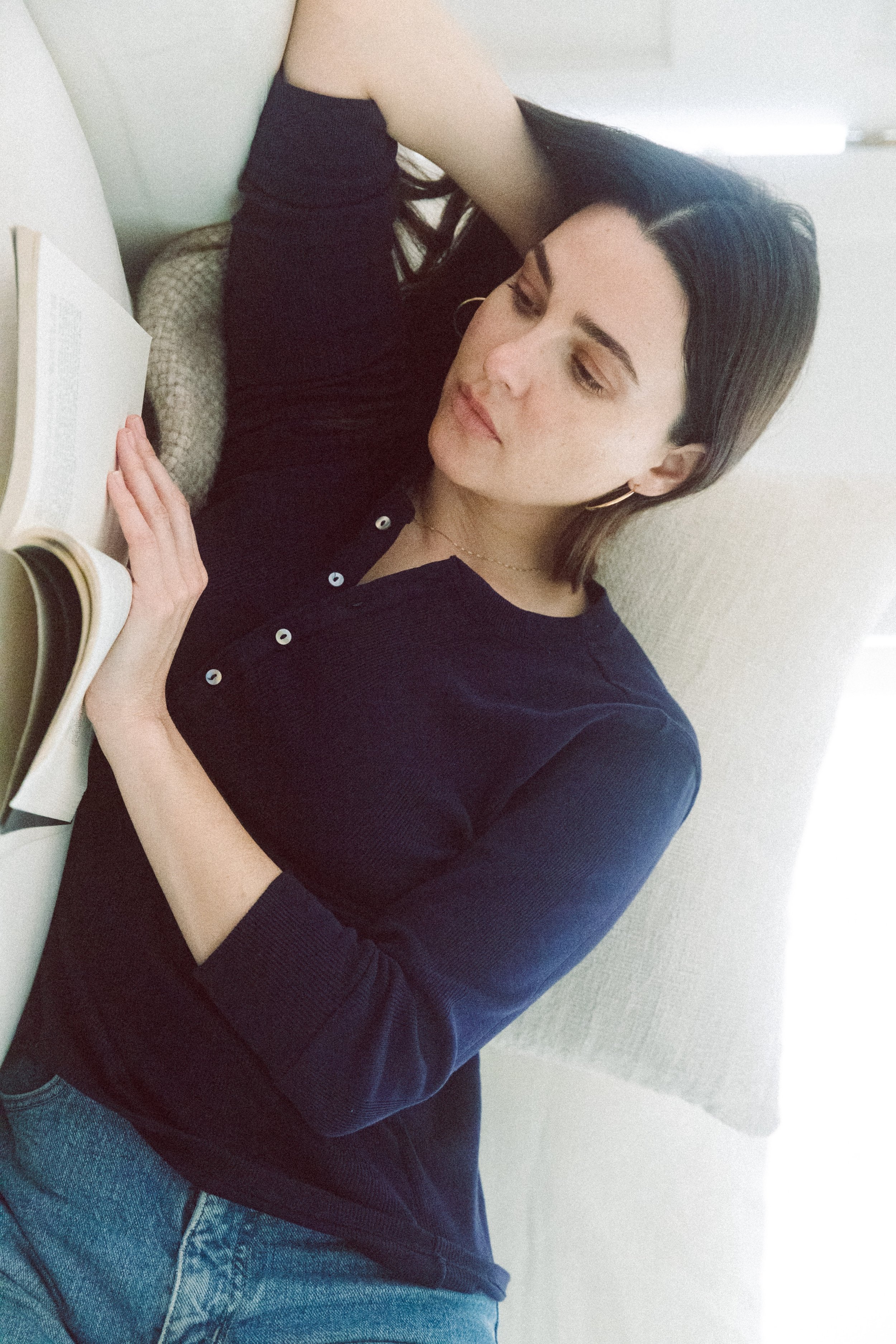 Goldie Bianca Couch 04.jpg