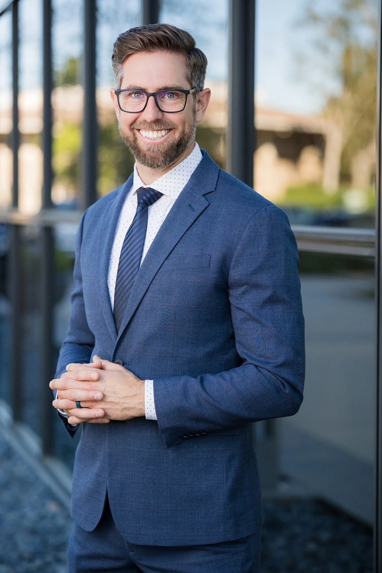 financial-services-corporate-headshot-9.jpg