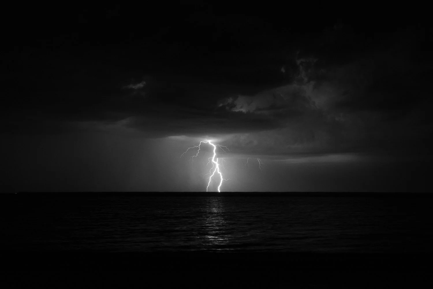 Orage Lac-1.jpg