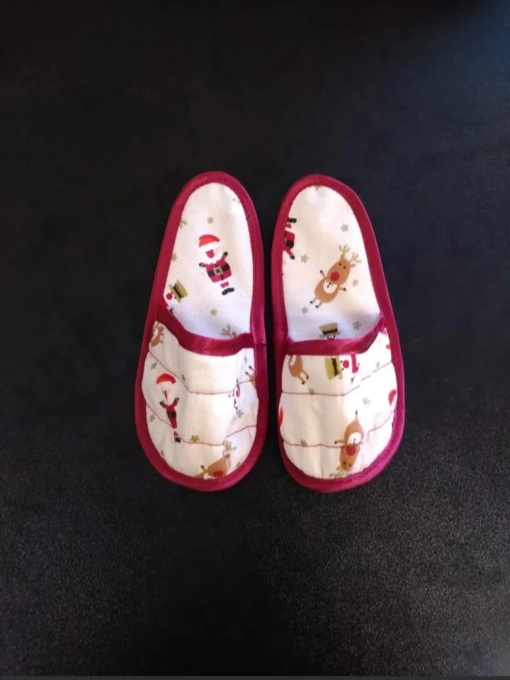 facing-front-child white-Christmas slipper-image.jpg