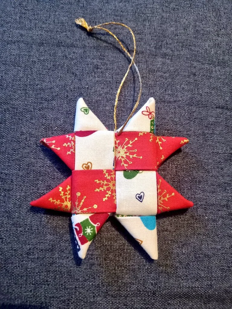 Scandinavian-star-tree-decoration-main-image.jpg