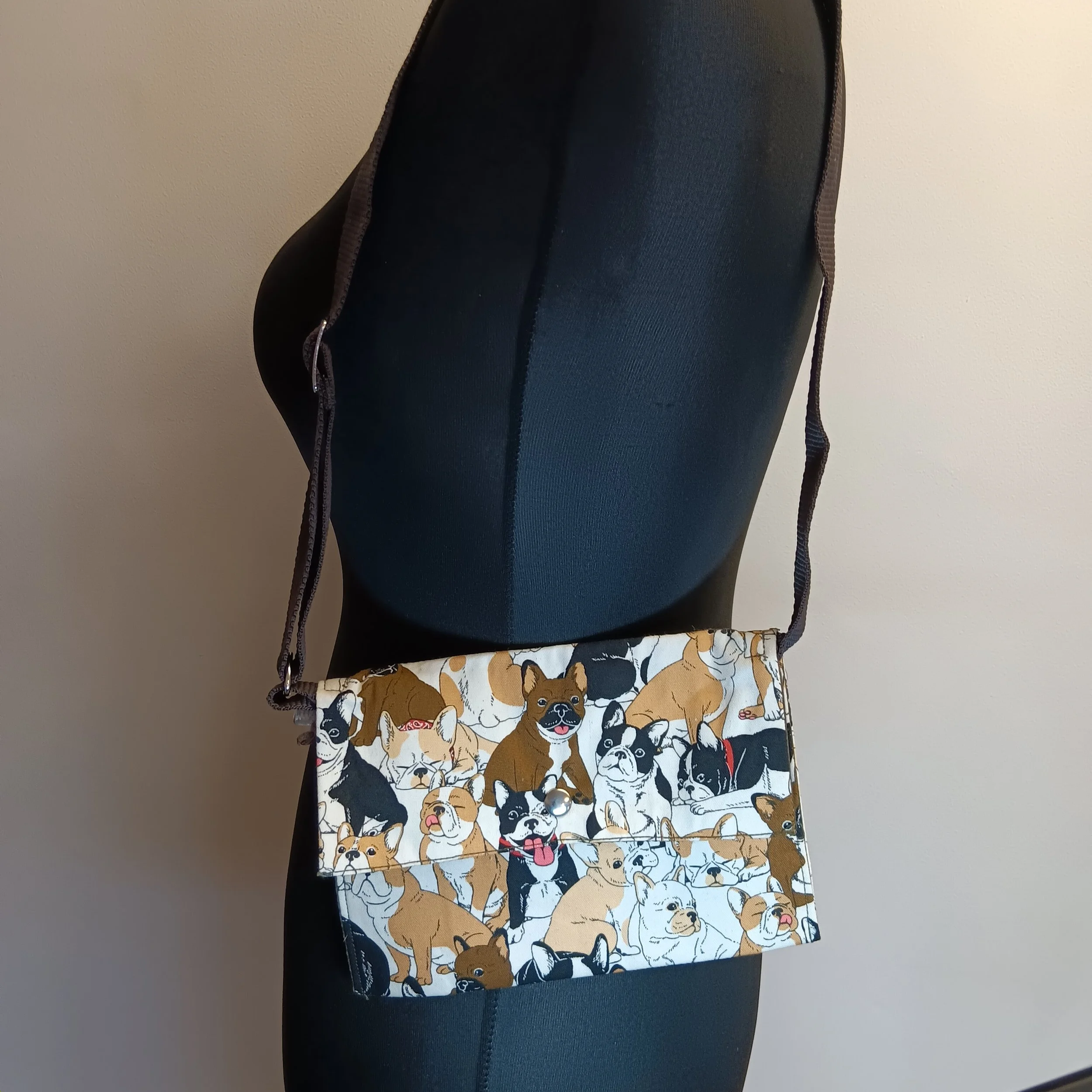 lightweight-dog-walking-bag-pug-main-image.jpg