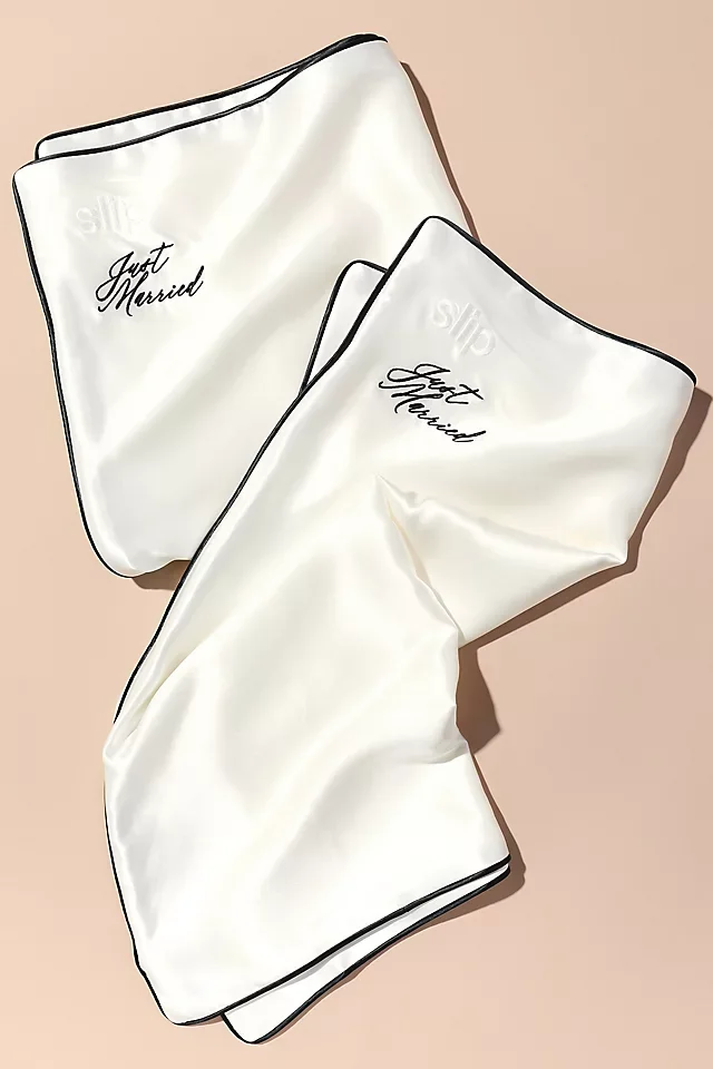 Beyond the Registry: A Wedding Gift Guide