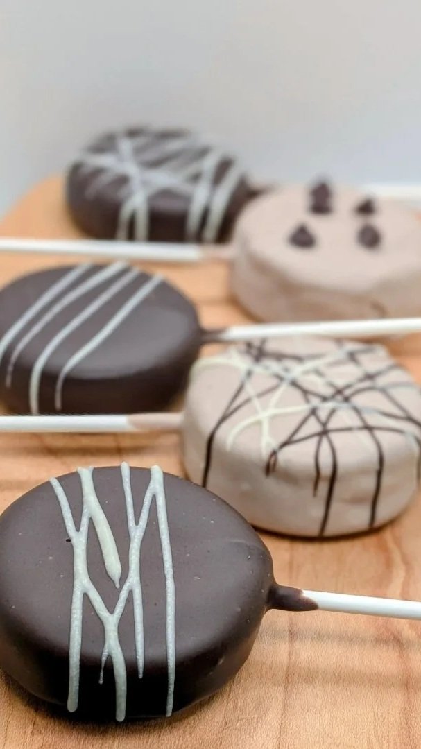 Brownie and Chocolate Toffee Crunch Blondie pops dipped in chocolate