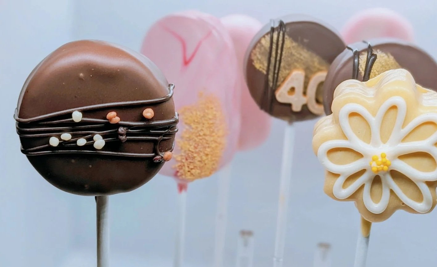 Chocolate, Peanut Butter and Lemon Daisy cake pops with Strawberry Cheesecake cakesicles