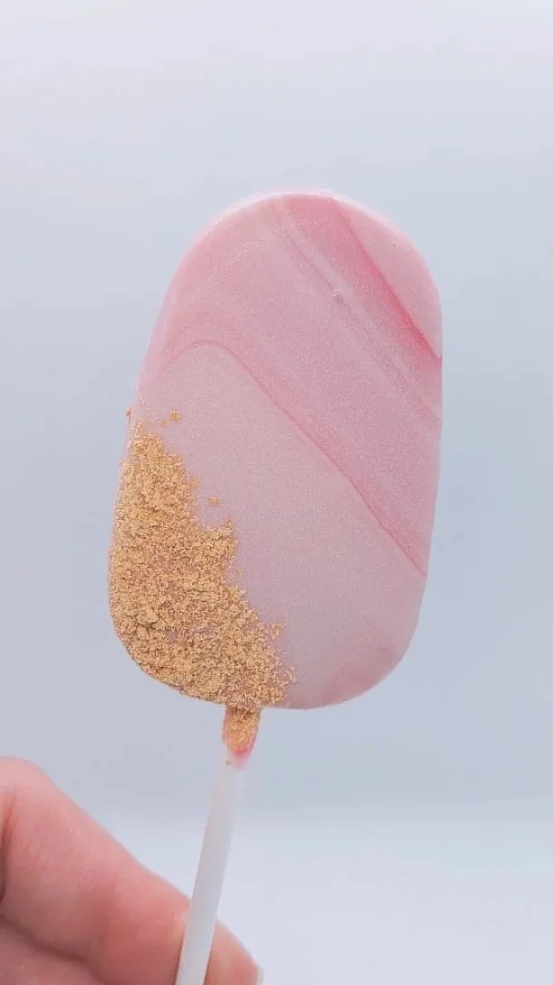 Strawberry Cheesecake cakesicle