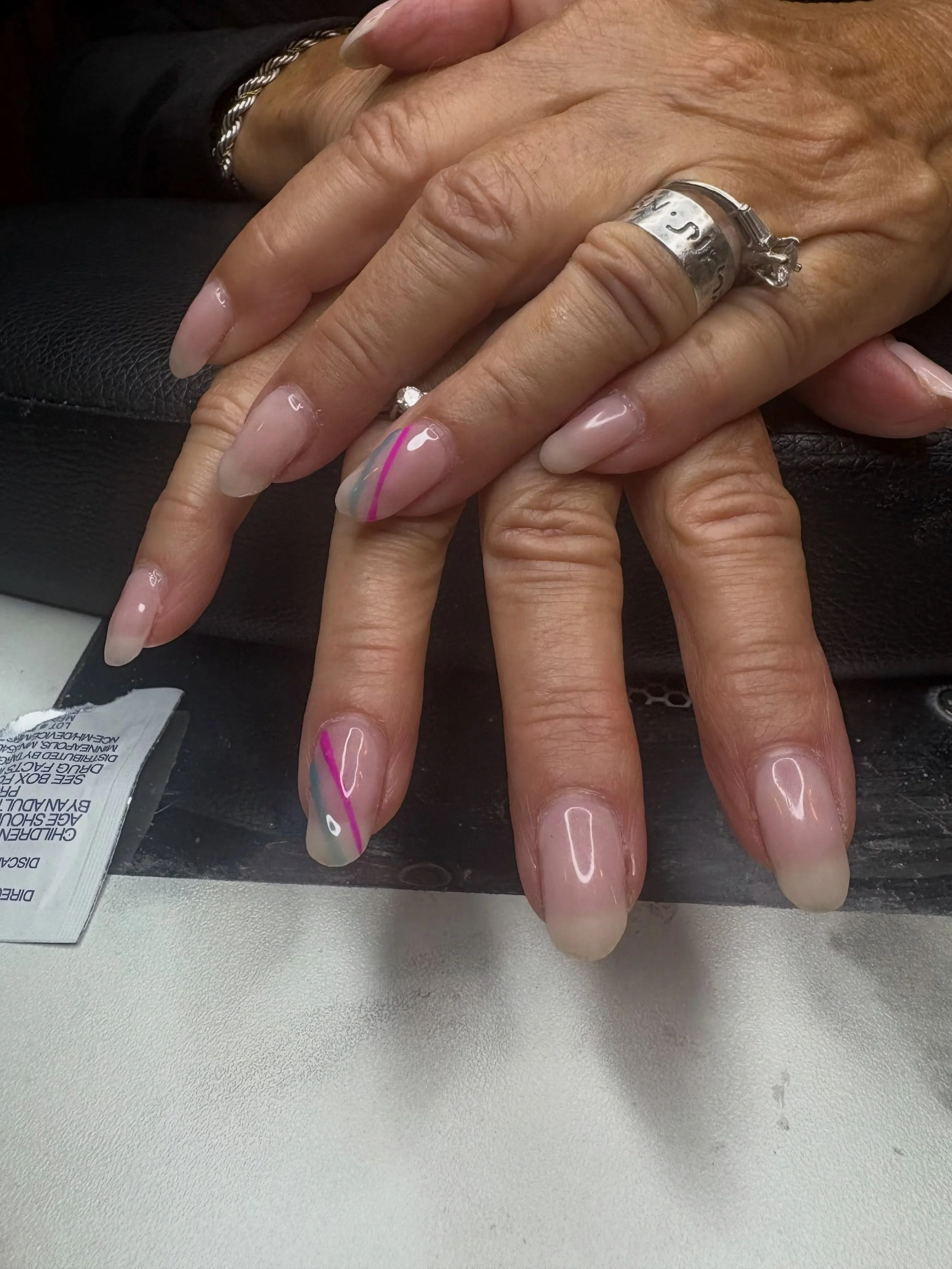 Natural nails with cute small design!
