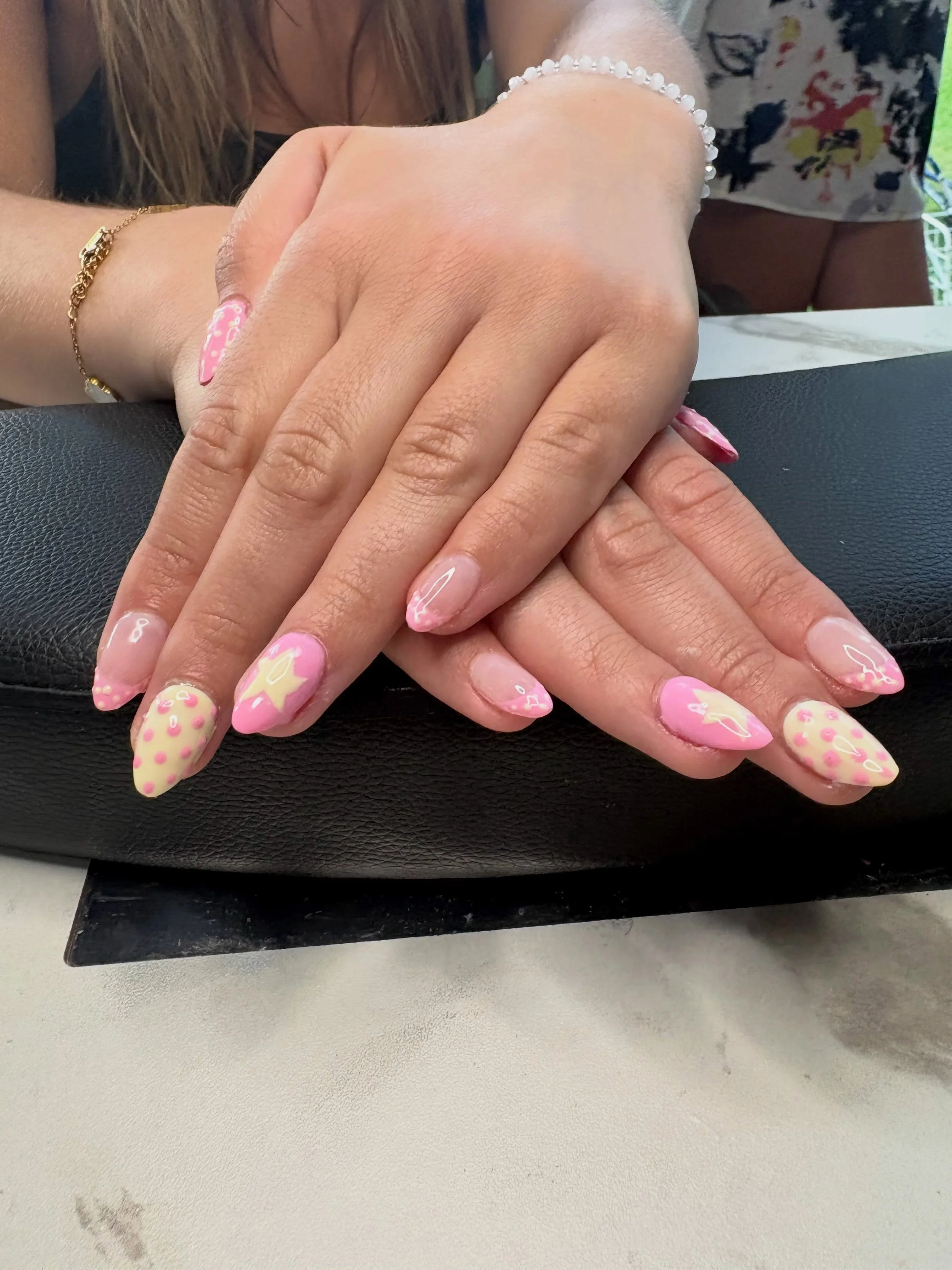 Sweet pastel nails!