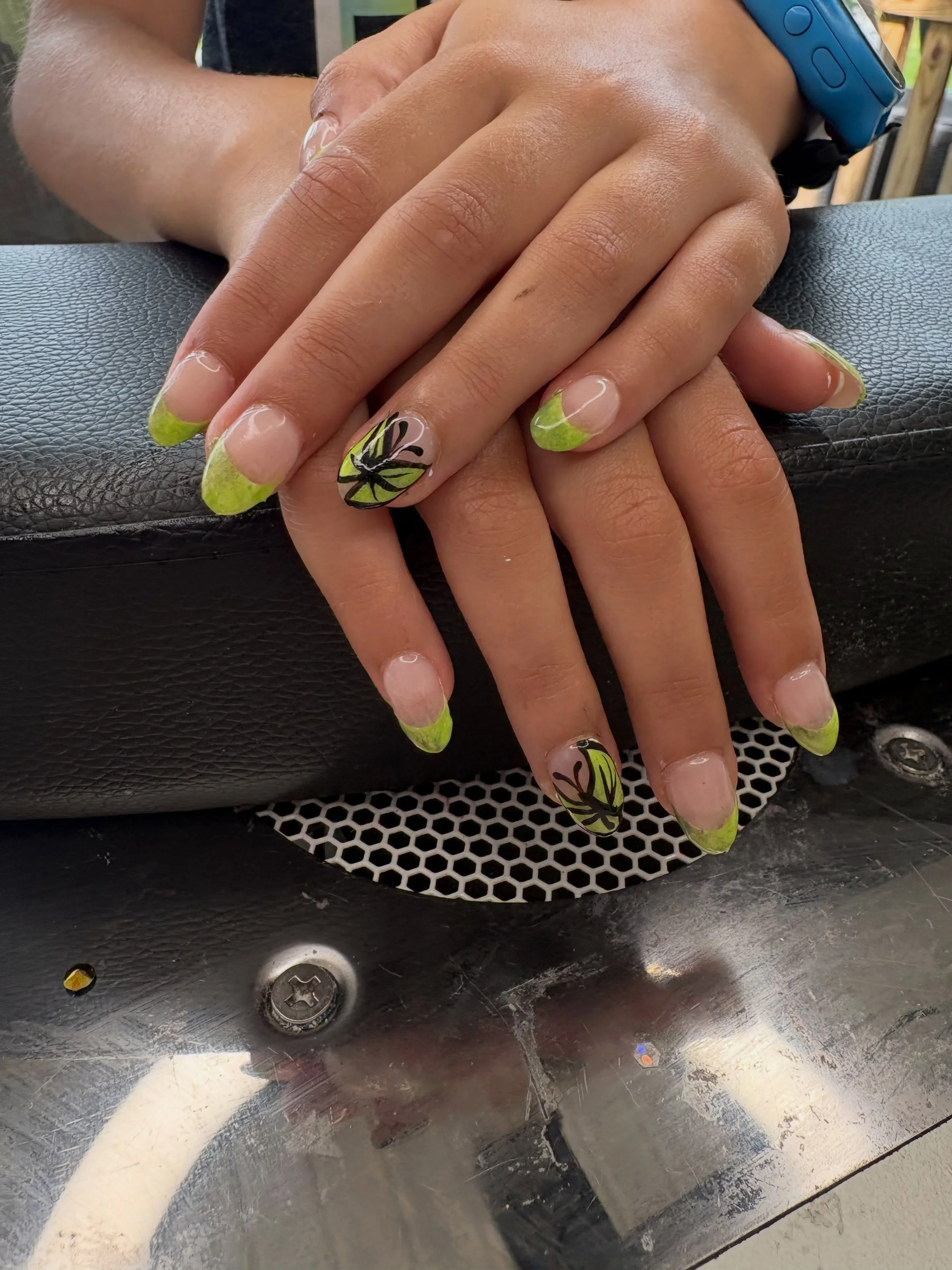 Cute butterfly nails for the summer!
