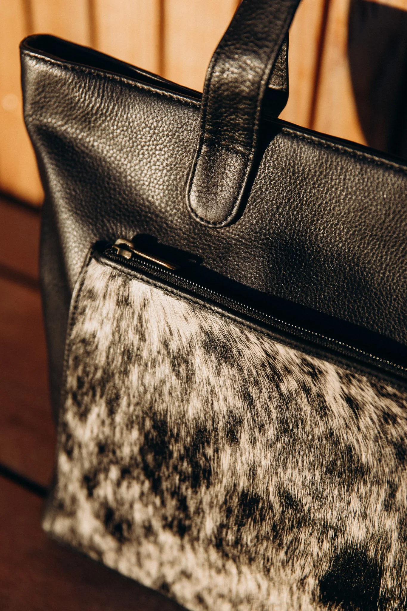 handmade-leather-bag-black-1.jpg