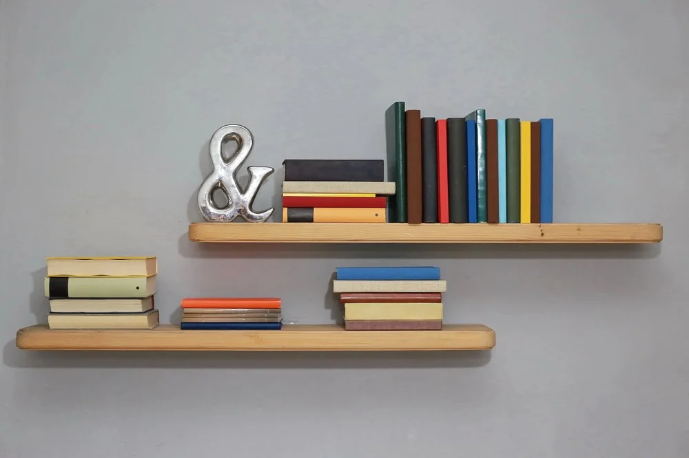 Small-space bookshelf and shelving ideas for apartments