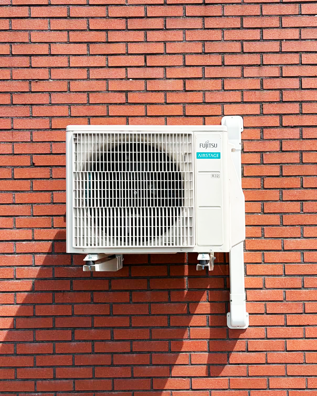RF Technics - Uw partner in binnenklimaat / Airco, warmtepompen en ventilaties / Geel, Laakdal, mol, turnhout, antwerpen, kempen