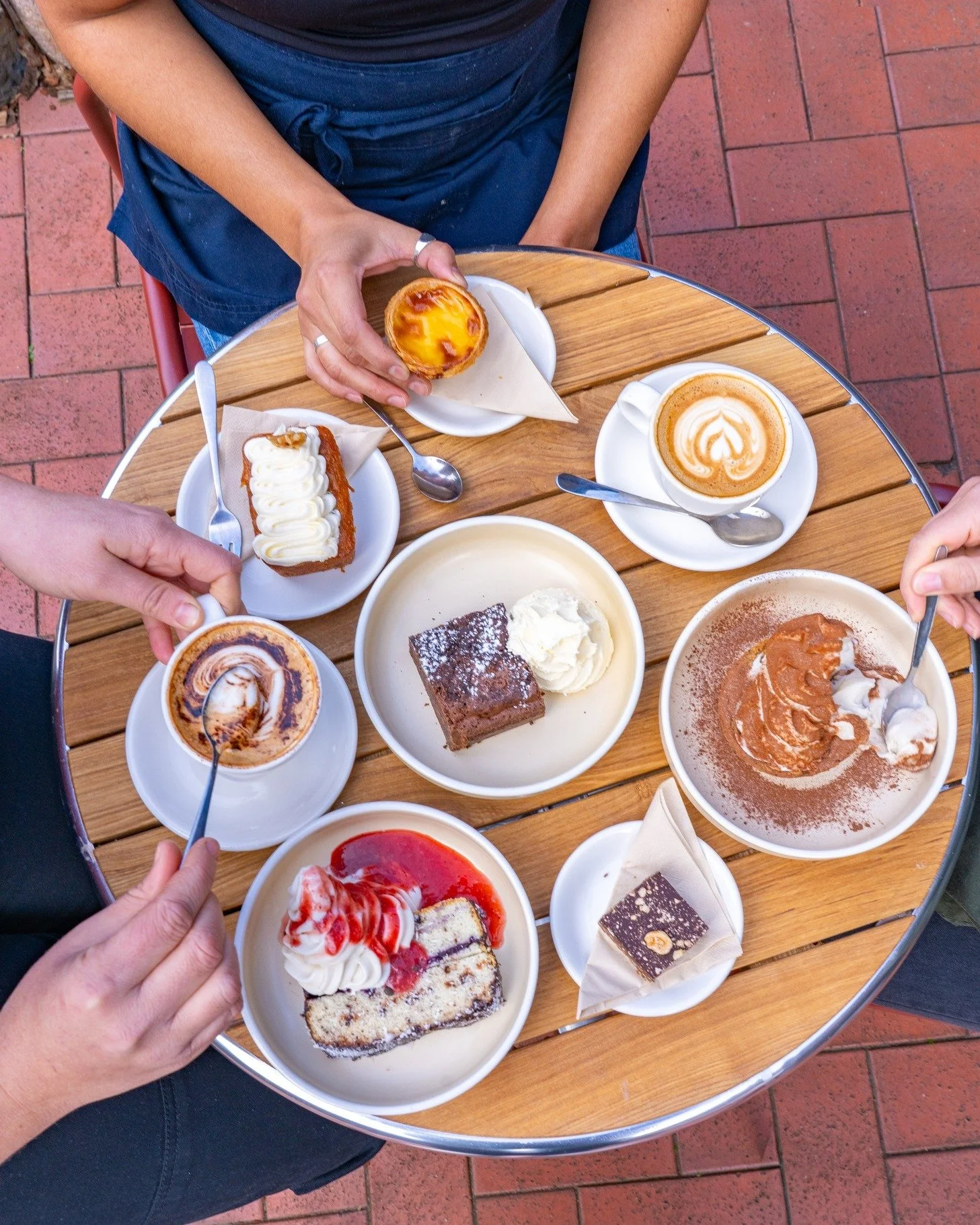 Coffee, sweet pick-me-up, friends - what more do you need? ☕️🍰⁣
⁣
Come for the coffee. Stay for the company. And try something delectable. ⁣
⁣
__⁣
#theeddy #merimbula #coffeetime #morningtea #southcoasteats