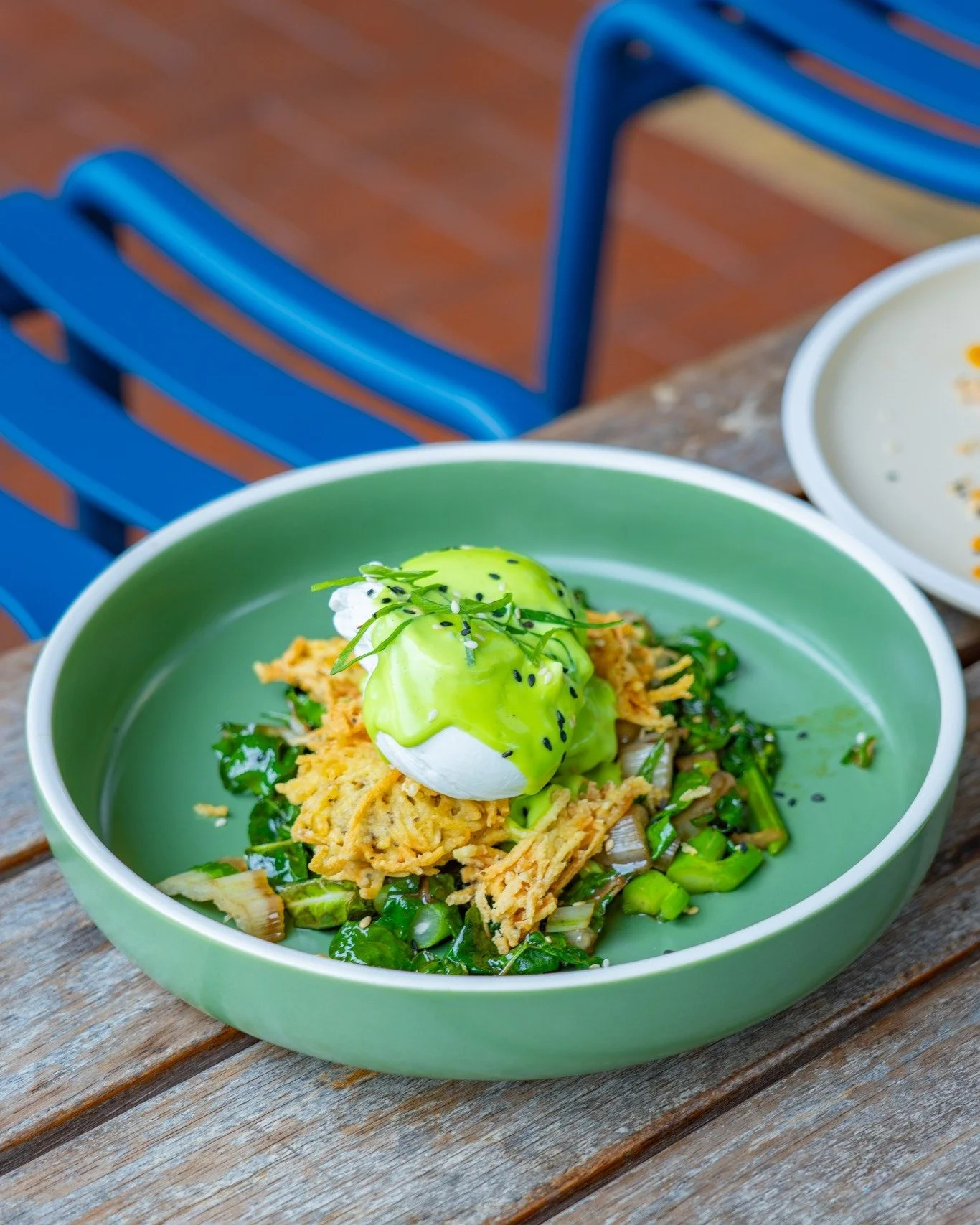 Who put the wasabi in the hollandaise? We did. 💚😂⁣
⁣
Meet our Green Eggs: two poached eggs perched on housemade potato rosti, a bed of market greens and that brilliant green wasabi hollandaise bringing a little zing to the party.⁣
⁣
Cut into those 