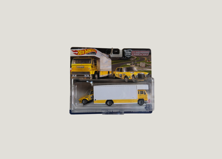 Hot Wheels Car Culture Team Transport - Mercedes-Benz 300 SEL 6.8 AMG + Fleet flyer