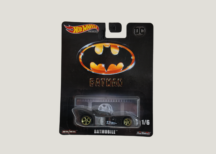 Hot Wheels DC Batmobile 1/6