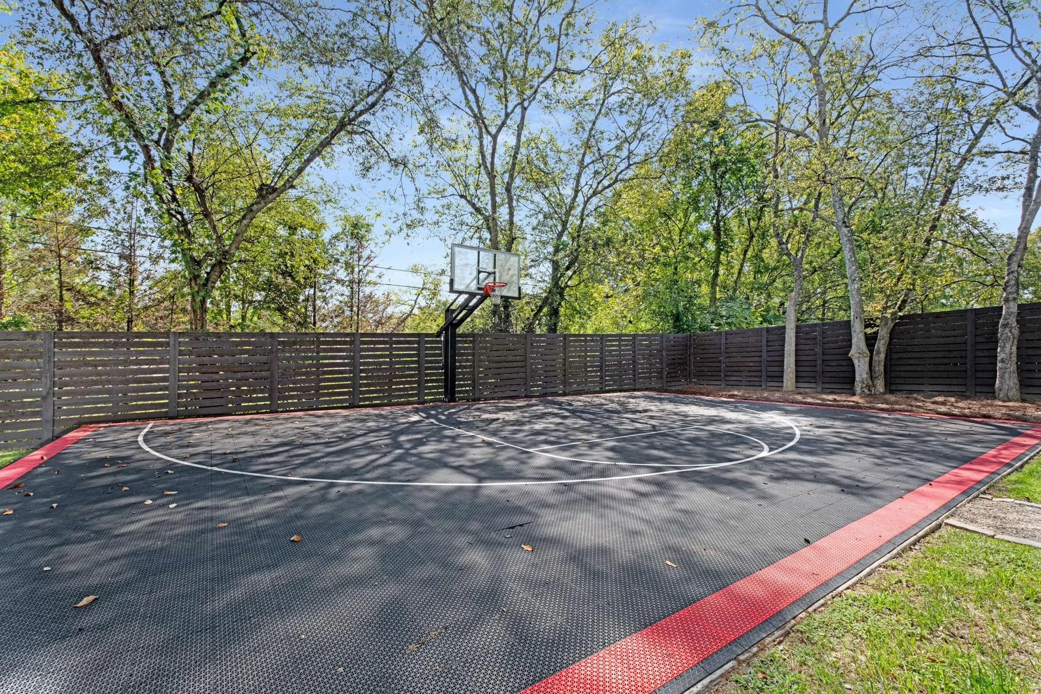 Robin Hill Rd 3.jpg