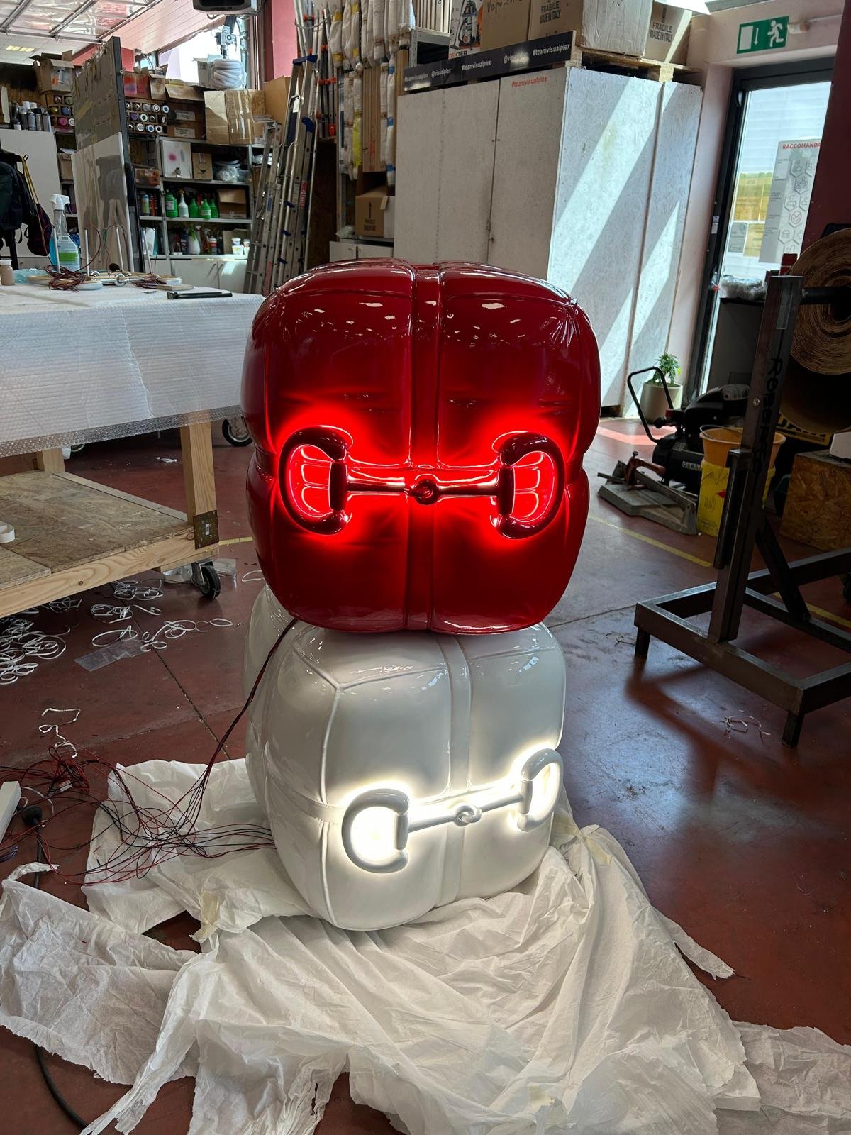 A large custom built LED sculpture. HR Productions High end retail, luxury brands sydney produciton with custom props and installation