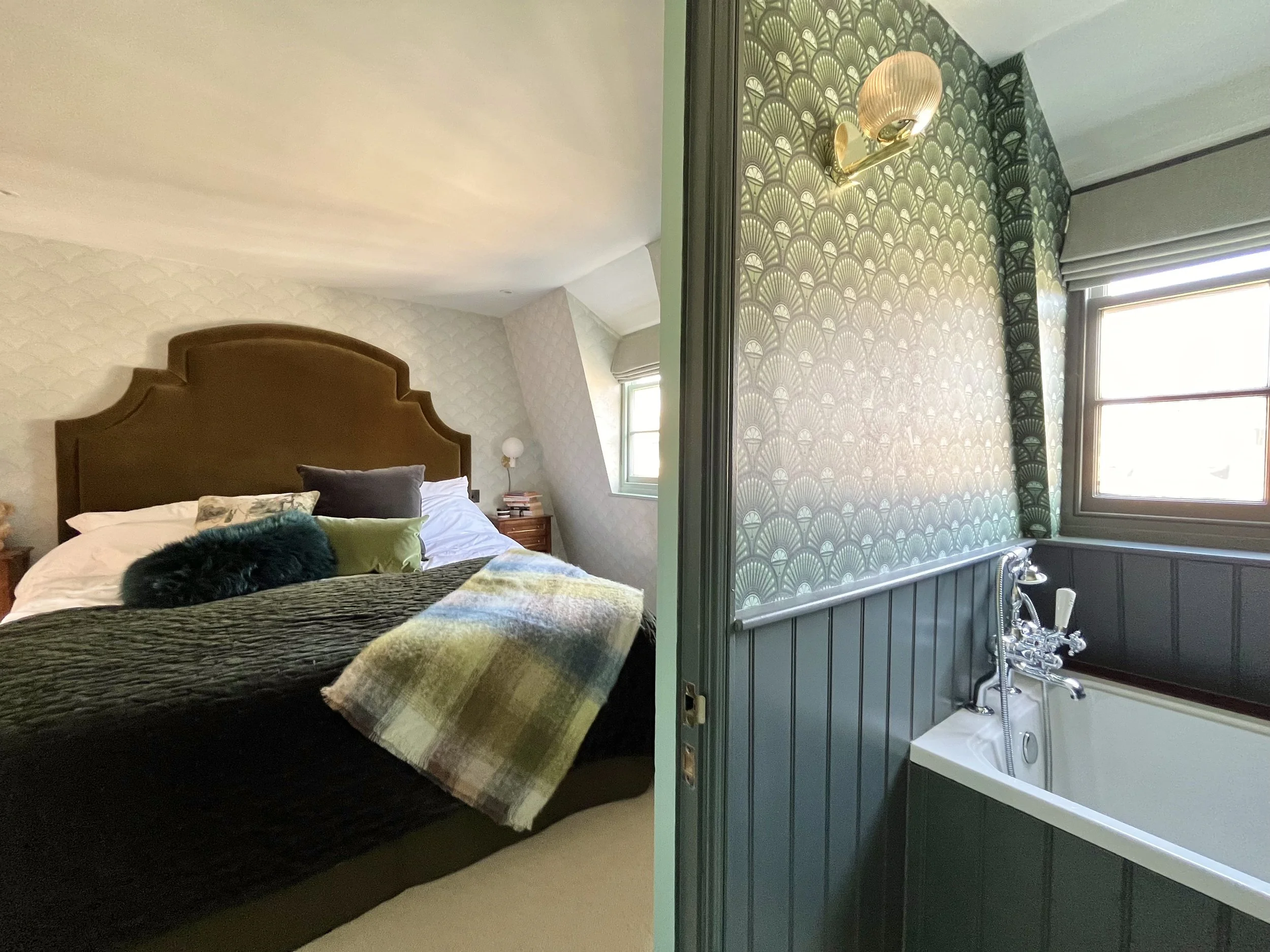 Moly bed ensuite.jpeg
