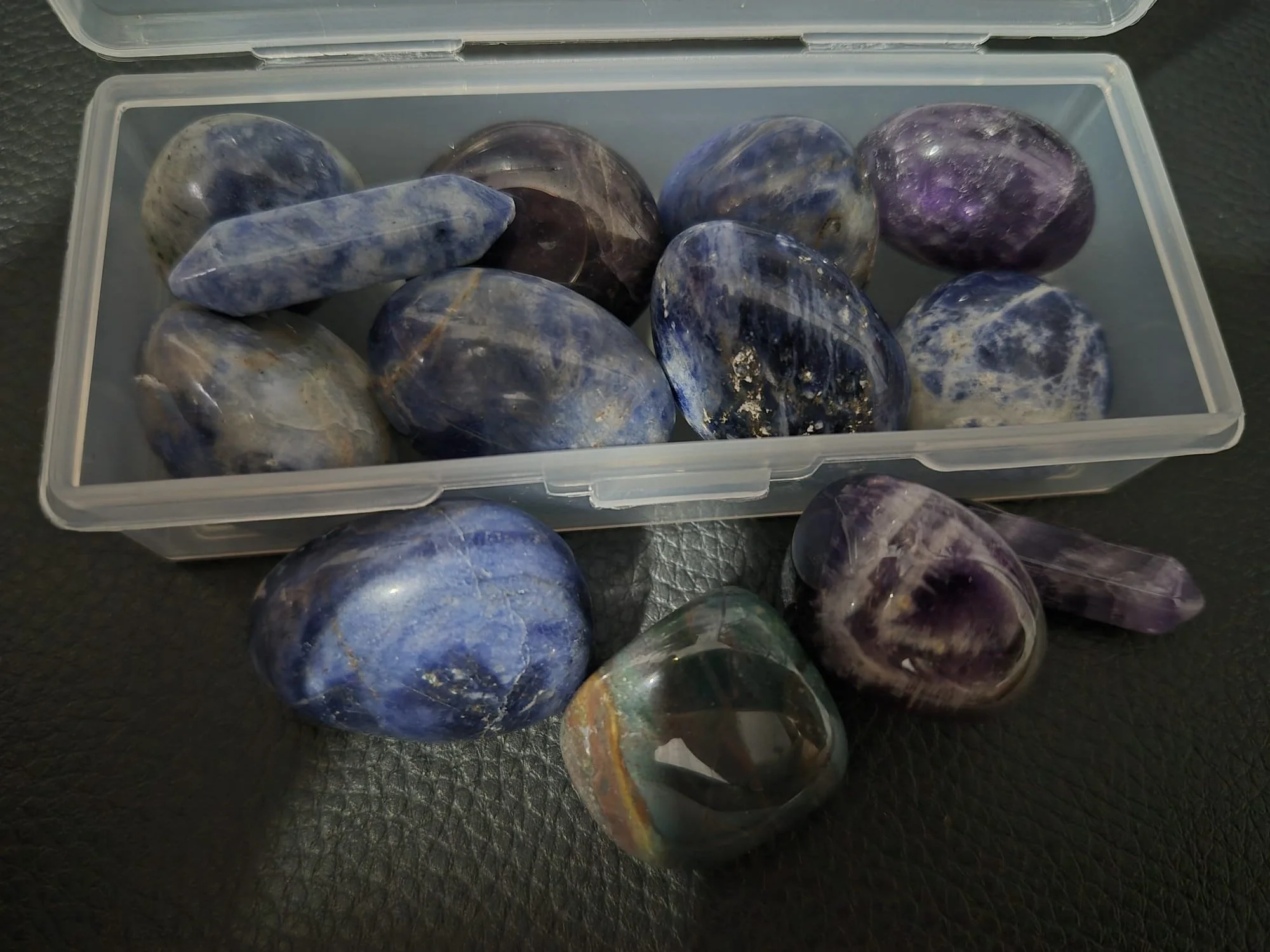 Pierres sodalite  Énergétiques Harmonisant