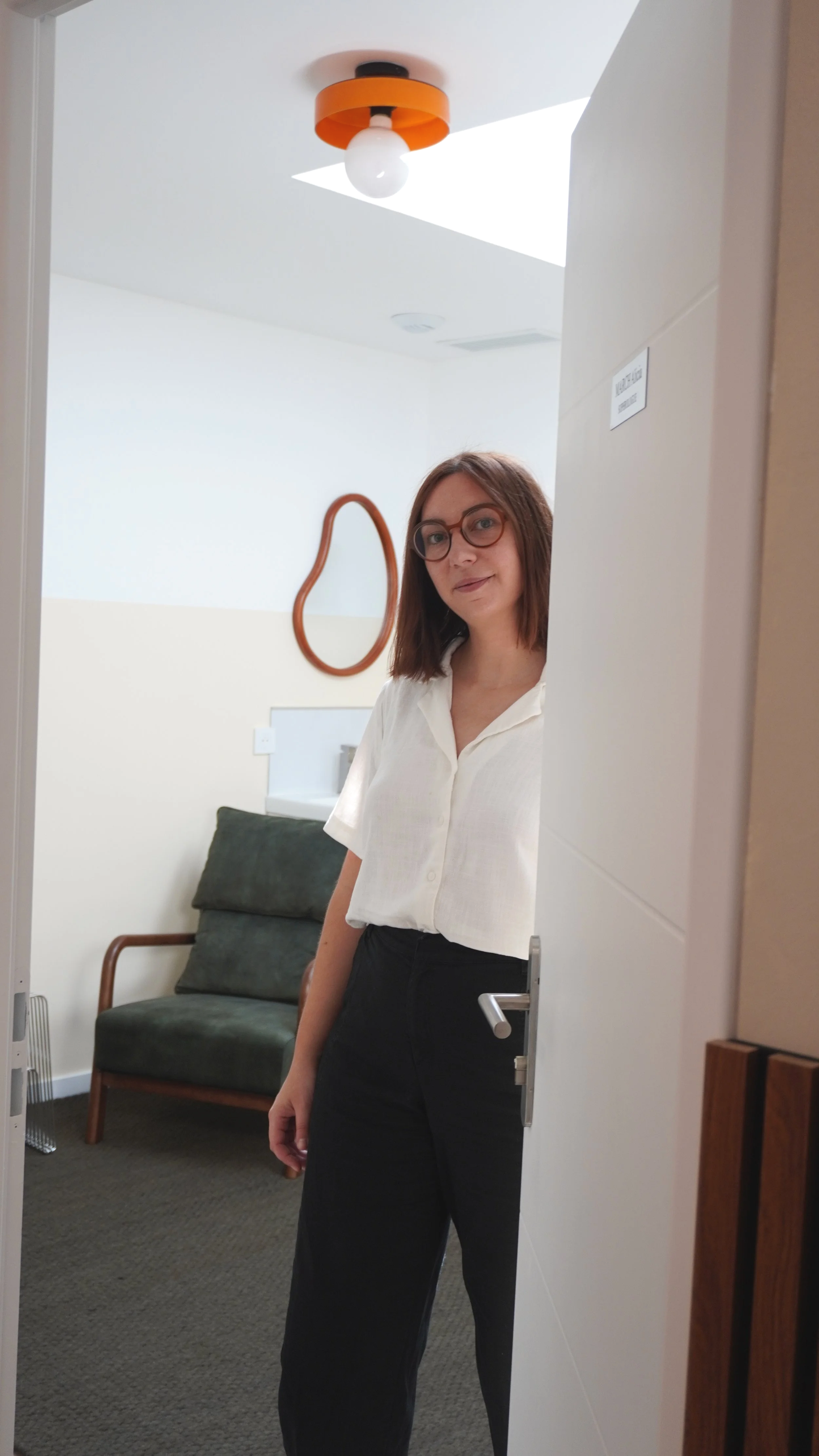 Alicia March, sophrologue et praticienne en Breathwork thérapeutique, vous accueil dans son cabinet montalbanais