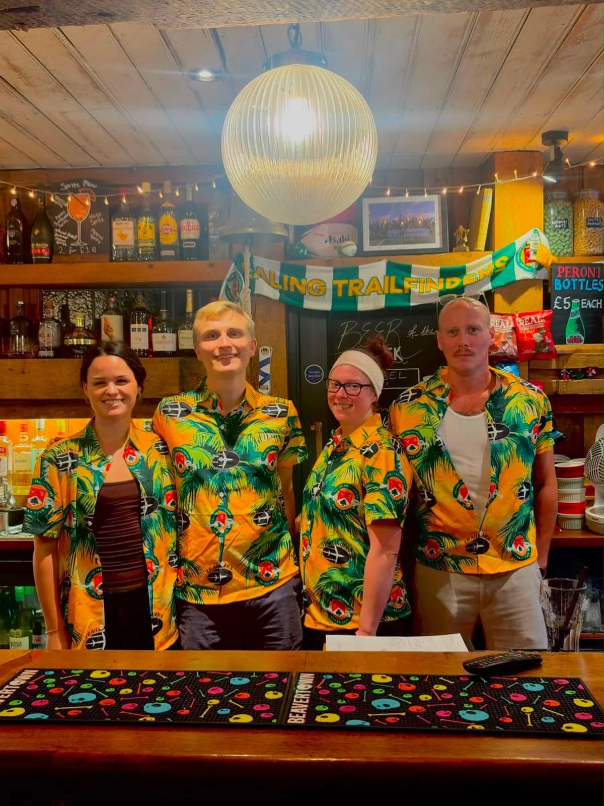 Introducing Hannah and her team at The Wheatsheaf rocking their very fetching Supporters&rdquo; Hawaiian Shirts. You&rsquo;ll be able to purchase your very own from our new website coming soon! Watch this space!
@wheatsheaf.ealing.w5 #etfsa #ealing #