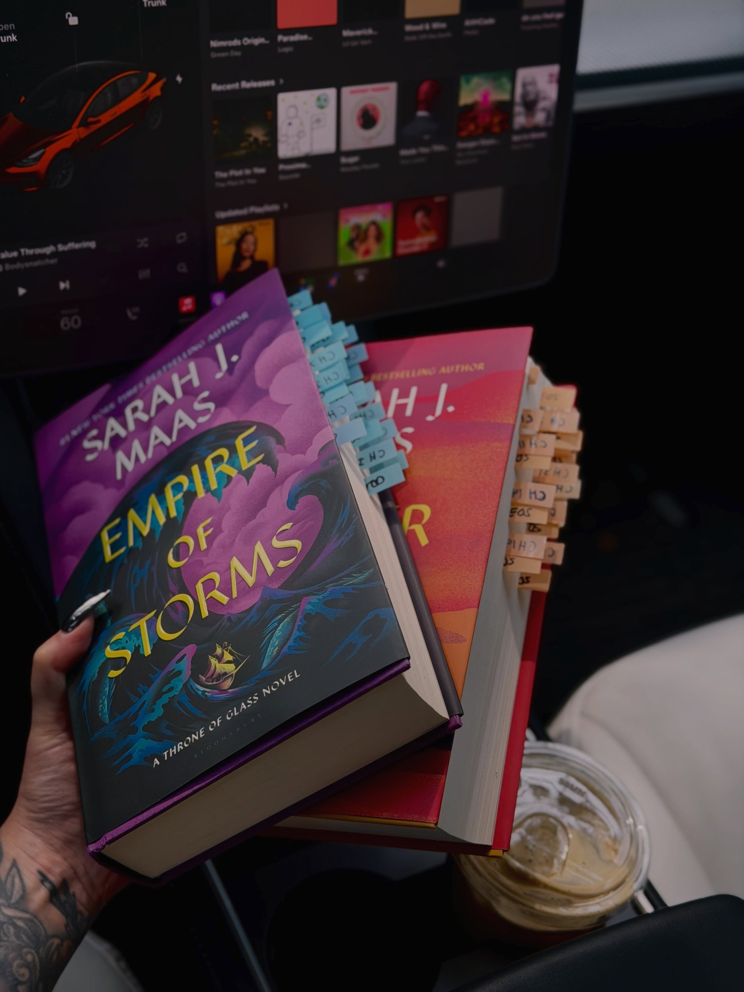 POV: you&rsquo;ve officially entered tandem read territory and your book has more tabs than pages. 💀📚

Two books. Two storylines. One emotionally unstable reader trying desperately to remember when I&rsquo;m supposed to SWITCH. 😂⚔️

The Empire of 