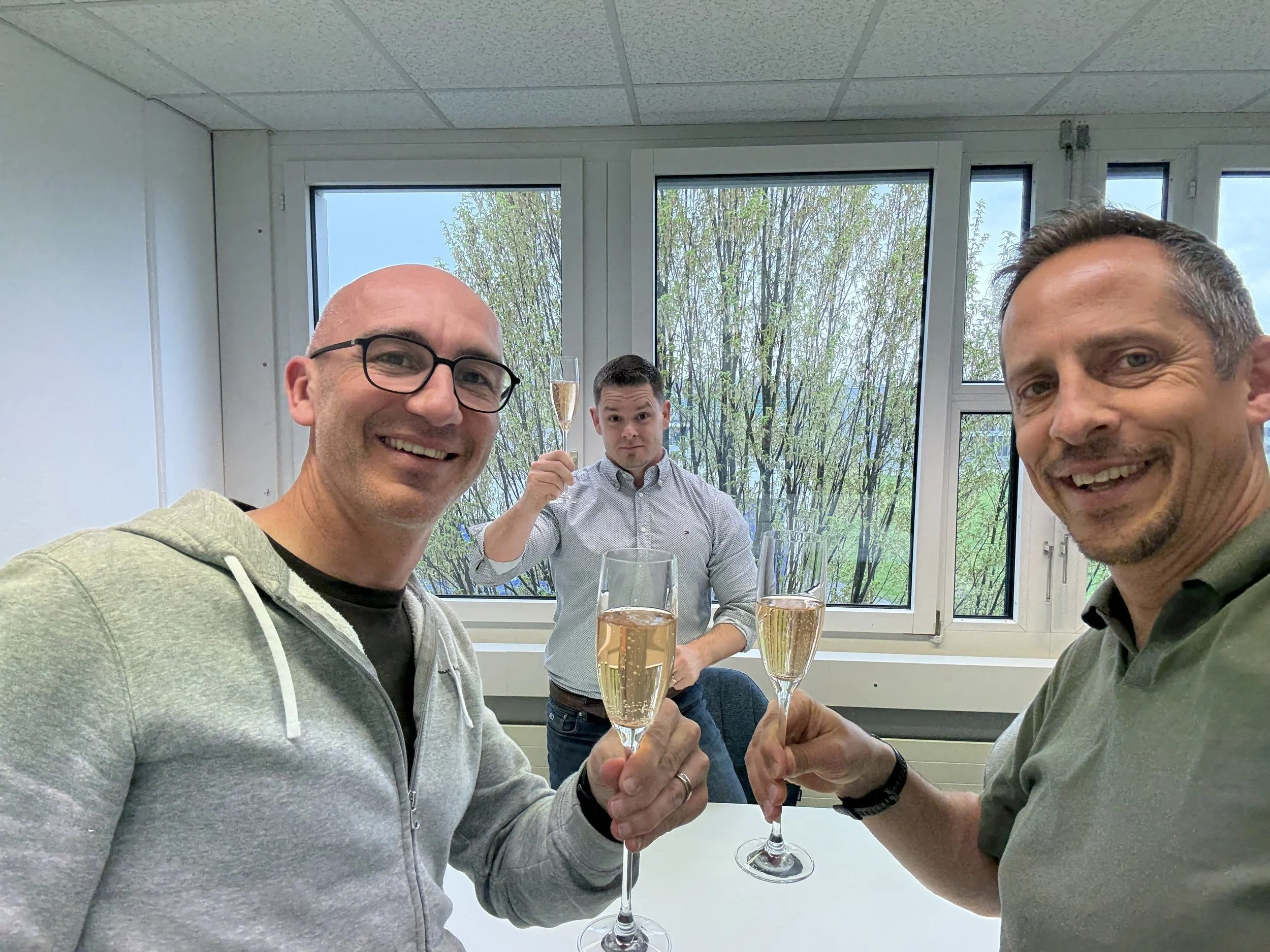 Anstossen mit Notar Patrik