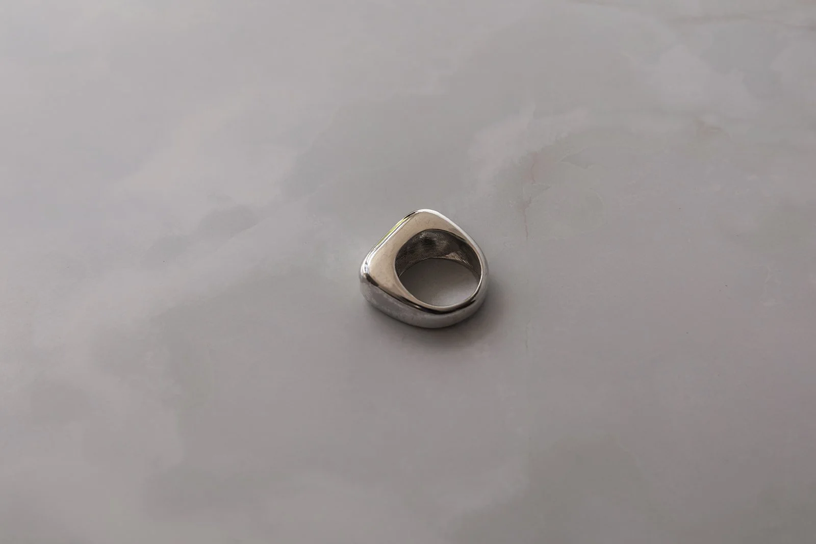 Linda ring