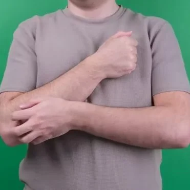A person experiencing the proud elbow effect.