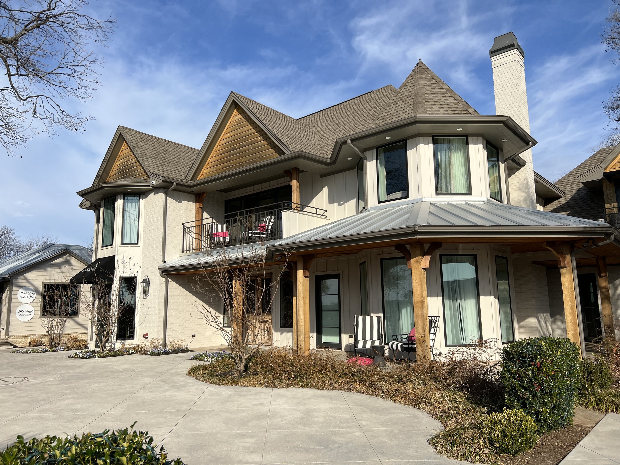 Hotel Lucy.jpg