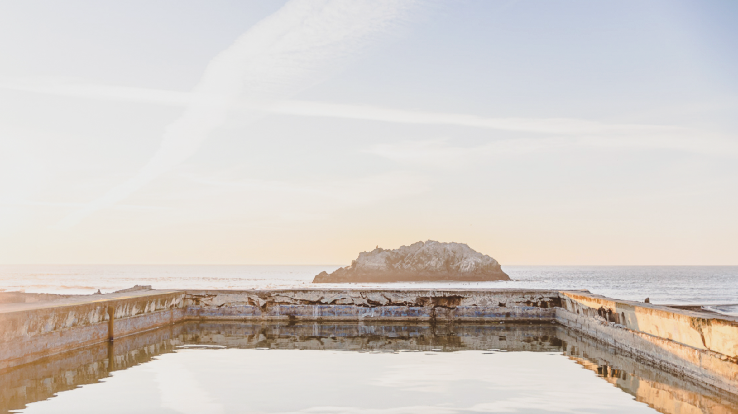 The Best Time of Day for Your Elopement Photos at Sutro Baths and Lands End