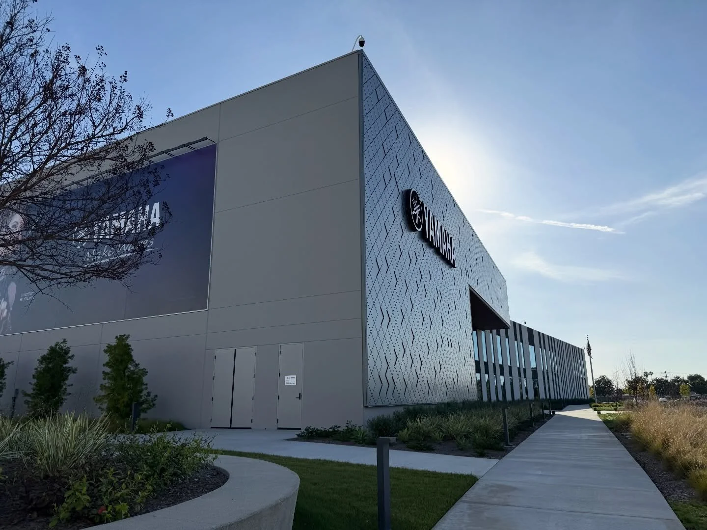 Spent a few days out here in sunny, southern California soaking up the some of the wisdom of the fine folks @yamahamusicusa #piano department 🎹