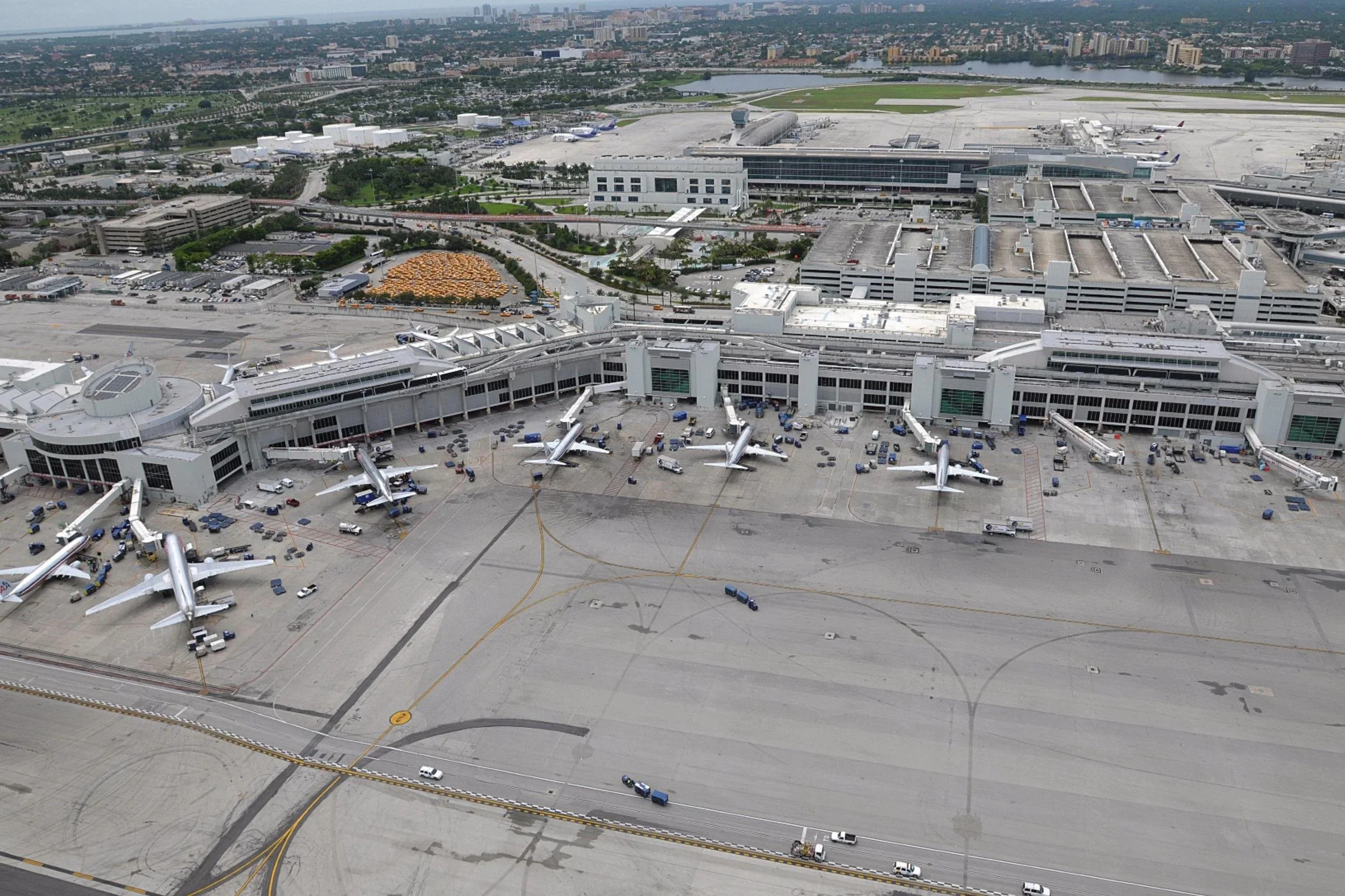 Miami International (MIA) Aircraft Detailing Services