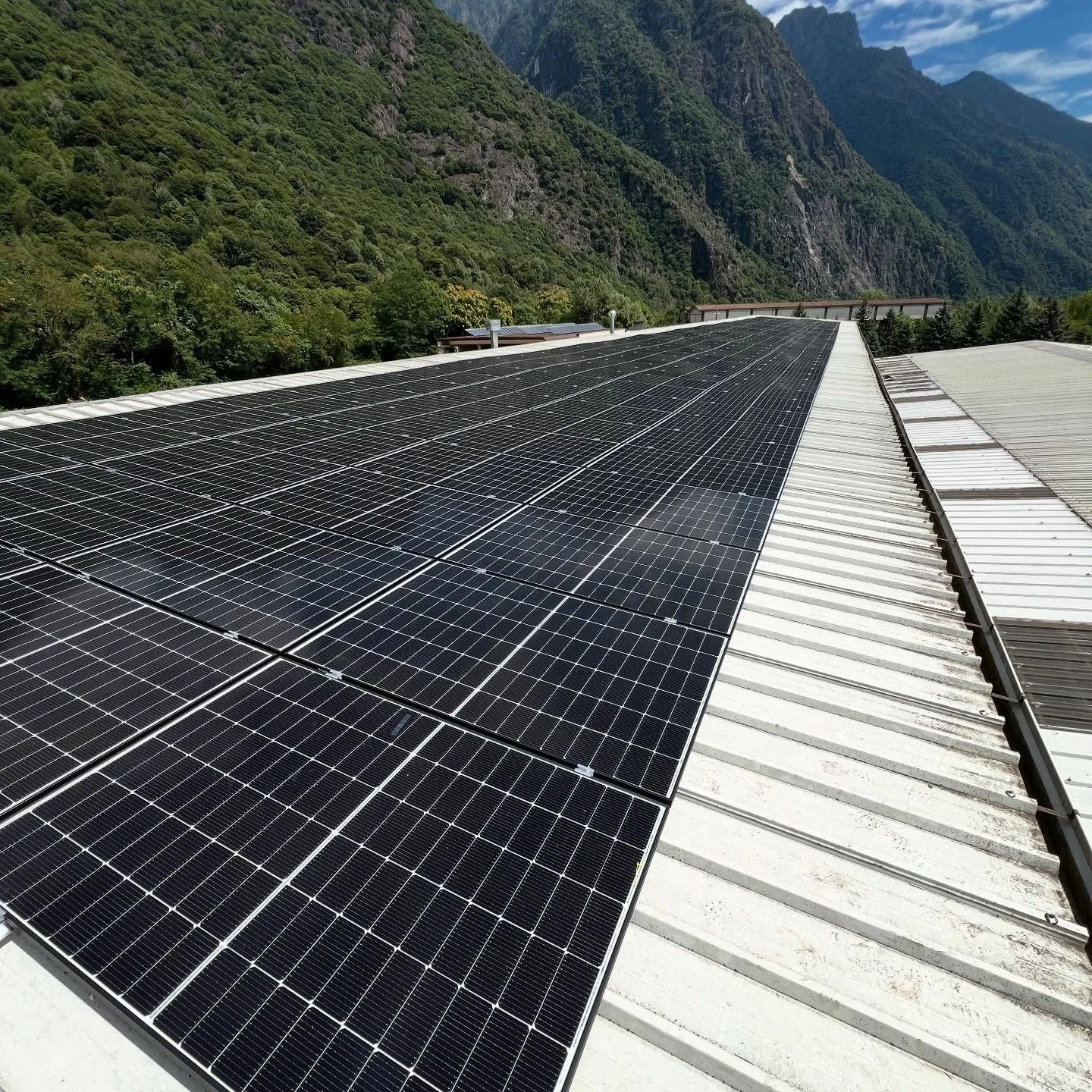 Impianto fotovoltaico da 180Kw ⚡️☀️ #goodjob #photovoltaik #greenenergy #solarpannel #numeri1 #eletric #temporecord