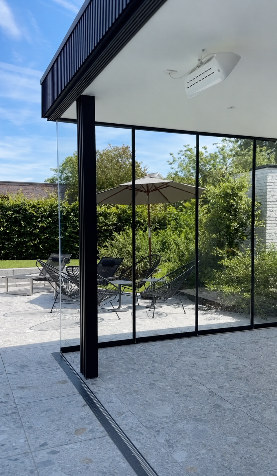 Omkaderde-schuifwand--Pergoglass.png