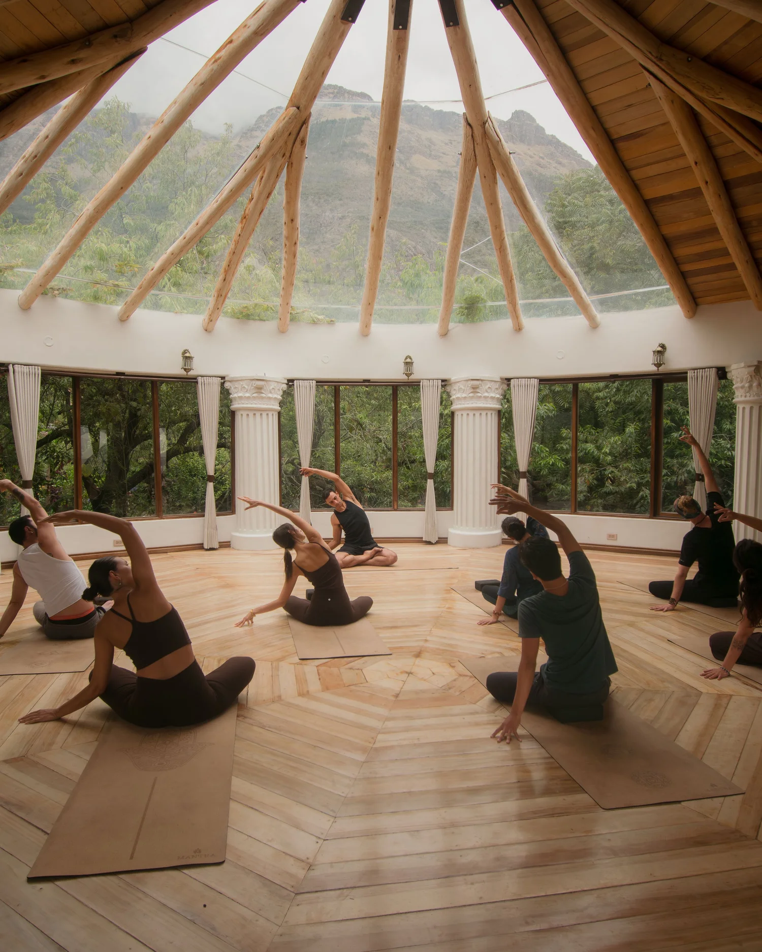 Raíces Inkas — runder Holztempel im Sacred Valley