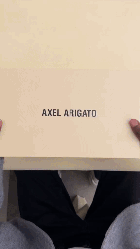 ssstik.io_axelarigato_1734471694111-ezgif.com-resize.gif