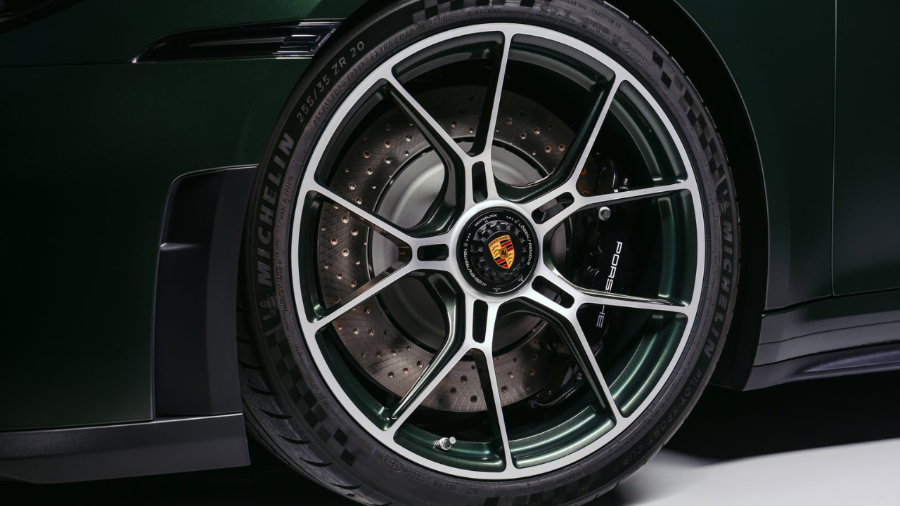 যুক্তরাজ্যে Porsche-র ৭৫ বছর পূর্তি (6).png