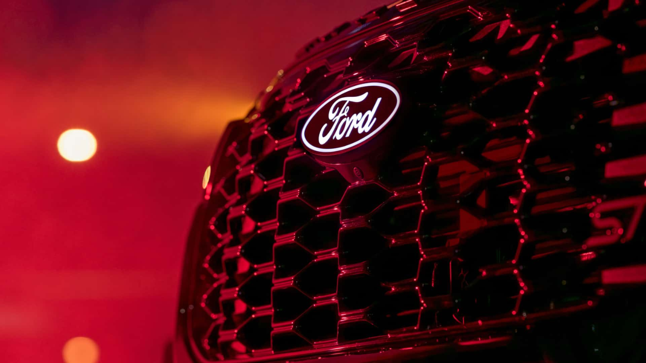 AI ব্যর্থ, অভিজ্ঞ ইঞ্জিনিয়ারদের কাজে ফেরাল Ford