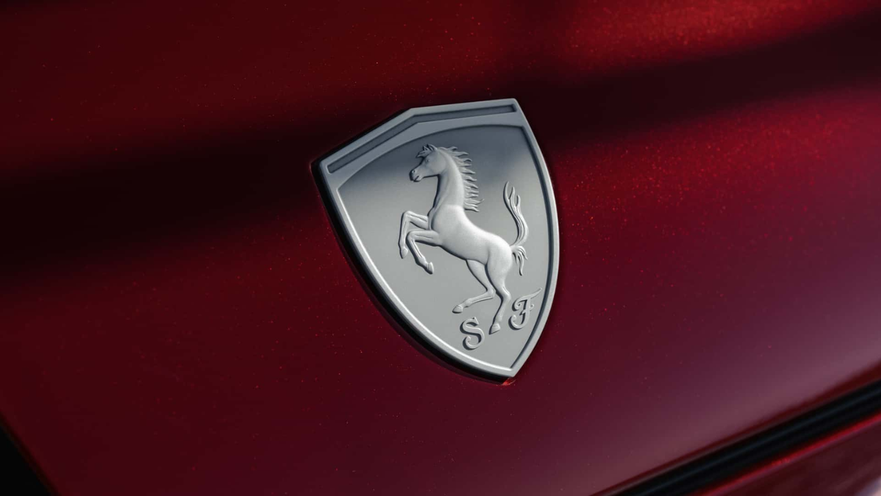 Ferrari 12Cilindri-নকল ম্যানুয়াল (1).png