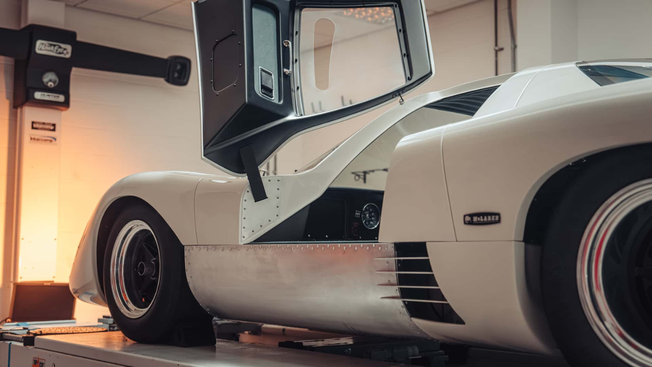 McLaren-এর প্রথম রোড কারের (7).png