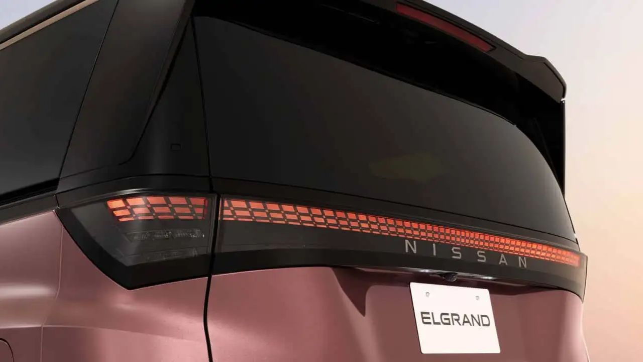 Nissan Elgrand (9).png