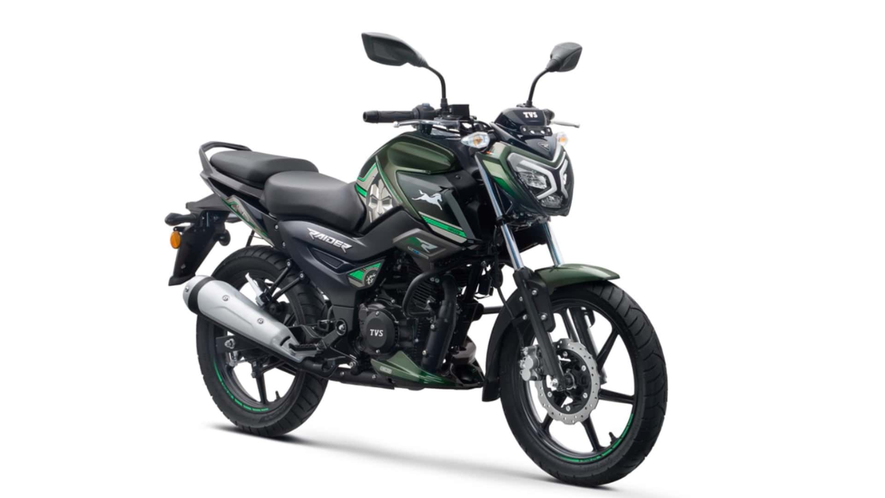 Doctor Doom এডিশনে TVS Raider
