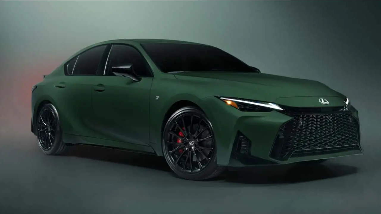 IS মডেল ধরে রাখছে Lexus