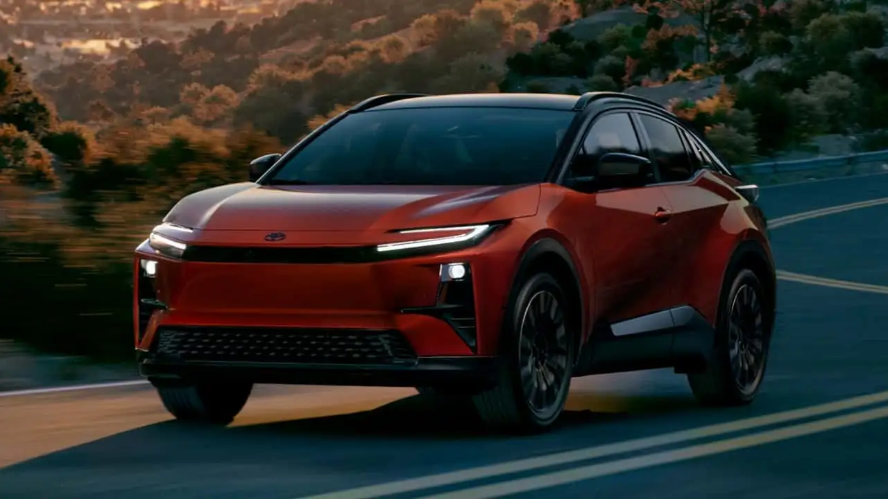 ফেরত যাছে ১০ হাজার Toyota C-HR EV 
